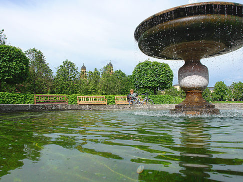 Fotos Brunnen im Hofgarten