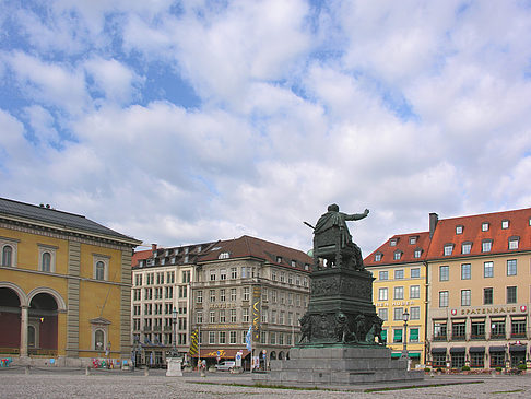 Fotos Max Joseph Platz | München