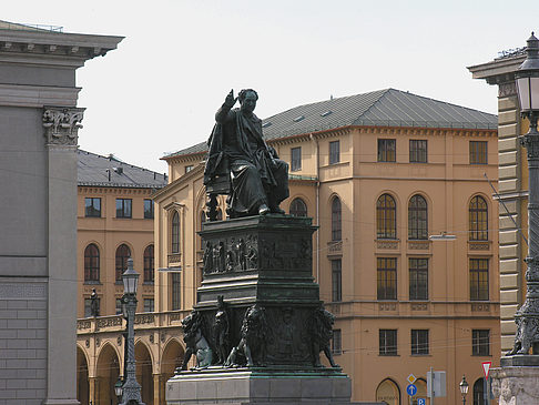 Foto Max Joseph Platz - München