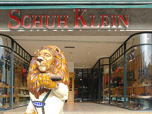 Foto Schuhklein in der Theatinerstraße - München